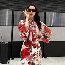 소녀시대 윤아 맞아? 타이트 슬림 몸매 뽐낸 화려한 꽃무늬 원피스룩