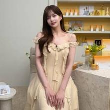 한보름, 동화 뚫고 나왔나? 여름 로맨틱의 정석 하늘하늘 러플 오프숄더 원피스룩