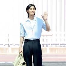 박서준, 코르시카 섬으로 떠나요... 클래식한 프렌치 섬머룩 프랑스 출국
