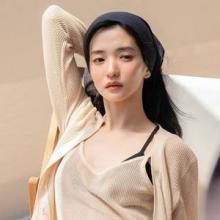 김태리, 운동복이 러블리! 일상까지 사로잡은 러블리 슬림 핏 애슬레저룩