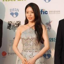 [패션엔 포토] ‘조재현 딸’ 조혜정, 소녀티 벗은 우아한 자태! 반짝반짝 홀터넥 롱 드레스룩