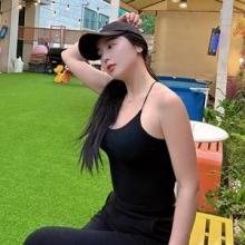 홍진영, 이렇게 글래머였어? 숨겼던 탄탄 볼륨미 드러낸 블랙 스트랩 톱 외출룩