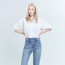 전효성, 더 길어 보이는 하이웨이스트 데님에 턱인 화이트 셔츠! 깔끔한 섬머 데일리룩