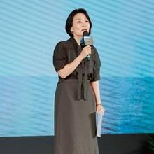 [패션엔 포토] 박경림, 끝나지 않는 무더위! 블라우스는 반팔 여름스러운 간절기 투피스룩 