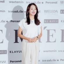 [패션엔 포토] 소이현, 어느덧 40대 은은한 여성미! 올 화이트 우아한 시크 게스트룩