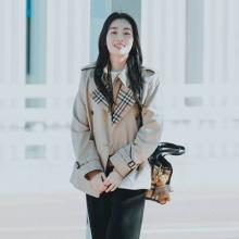 [패션엔 포토] 김민하, 가을엔 역시 버버리! 브리티시 감성 물씬 런던행 트렌치 재킷 출국룩