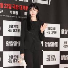 [패션엔 포토] 이유비, 확 달라진 분위기 시신올킬 도도한 가을 시크미! 올 블랙 셋업 슈트룩 