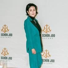 [패션엔 포토] 안소영, 전설의 섹시 스타! 강렬한 존재감 그린 테일러드 슈트핏