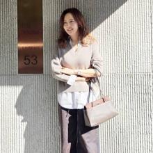 소유진, 뚝 떨어진 날씨 요즘 딱! 걸치고 겹쳐 입고 니트로 멋낸 가을 레이어드룩