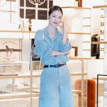 [패션엔 포토] 신예은, 여의도가 들썩! 오버핏 스카이블루 청순 시크미 백화점 나들이룩