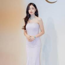 [패션엔 포토] 안은진, 시선올킬 핑크빛 머메이드 핏! 그리스 여신 같은 오프숄더 롱 드레스룩 