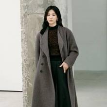 송혜교, 한 걸음 더 겨울 속으로! 오피스부터 일상까지 깊어진 고혹미 겨울 페미닌룩