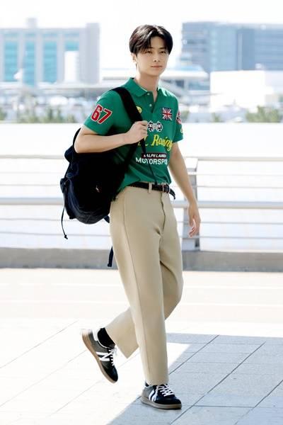 [패션엔 포토] 엔하이픈 제이, 윔블던 참관! 시선강탈 그린 레이싱룩 런던 출국