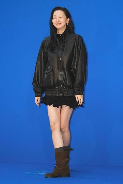 [패션엔 포토] 장윤주, 원조 톱모델의 포스! 가죽 재킷으로 뽐낸 센스 넘치는 레더룩