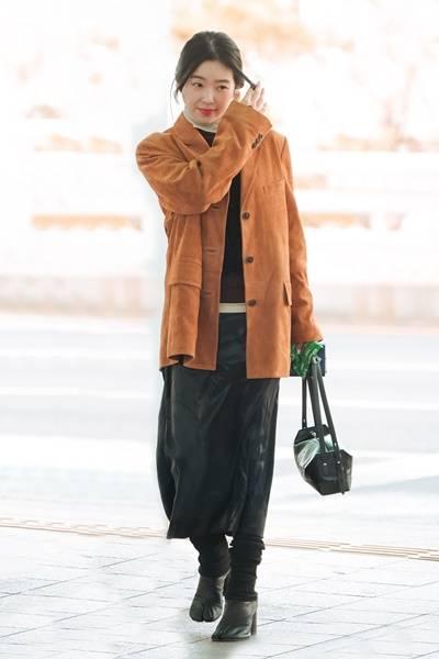 [패션엔 포토] 레드벨벳 아이린, 보헤미안 감성에 푹! 성숙한 자태 스웨이드 투피스룩