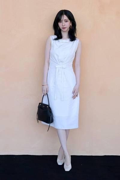 에스파 카리나, 한달만에 다시 밀라노 패션위크! 쇼장 압도한 사랑스러운 파유 원피스룩