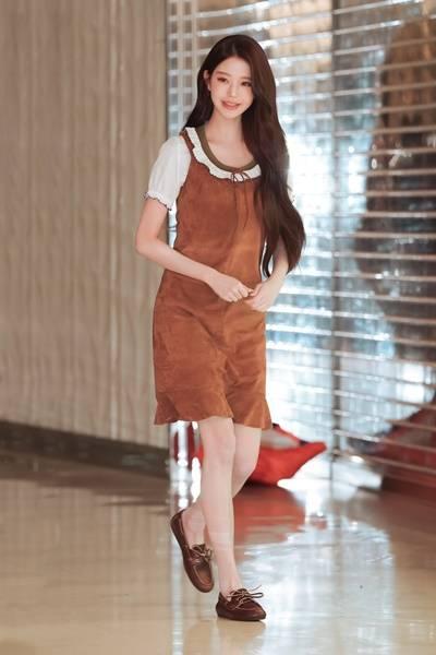 [패션엔 포토] 아이브 장원영, 여의도가 심쿵! 러블리 그 자체 걸리시 프릴 러플 원피스룩