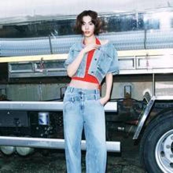 나나, 재킷도 데님 재킷도 반팔! 빨리 찾아온 여름 시원하게 멋내는 프리 섬머룩