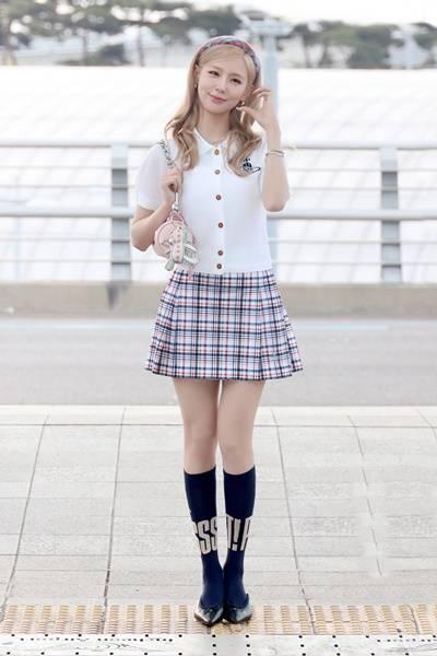 아이들 미연, 상큼발랄 여고생 트렌드! 걸리시한 스쿨룩 마카오 출국