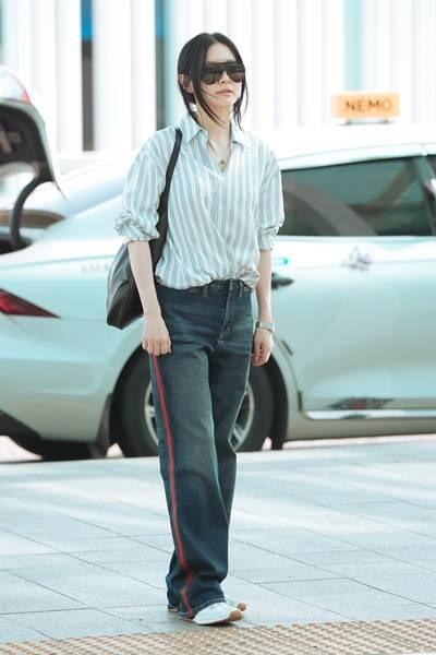 [패션엔 포토] 이영애, 셔츠와 청바지 꿀조합! 무심한 듯 시크한 프렌치룩 뉴욕 출국길