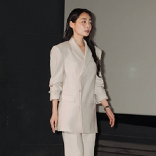 [패션엔 포토] 김민하,  9kg 감량! 몰라보게 확 달라진 옷태 테일러드 슈트핏