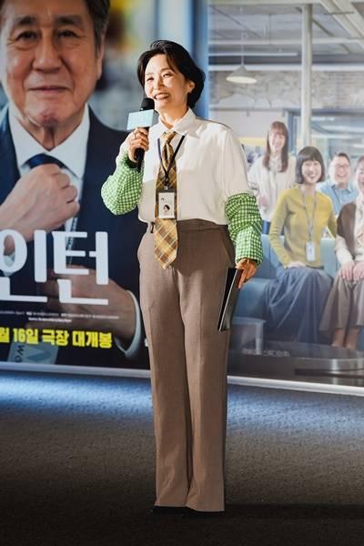[패션엔 포토] 박경림, 넥타이 매고 손토시까지! 컨셉있는 파워우먼 오피스룩 
